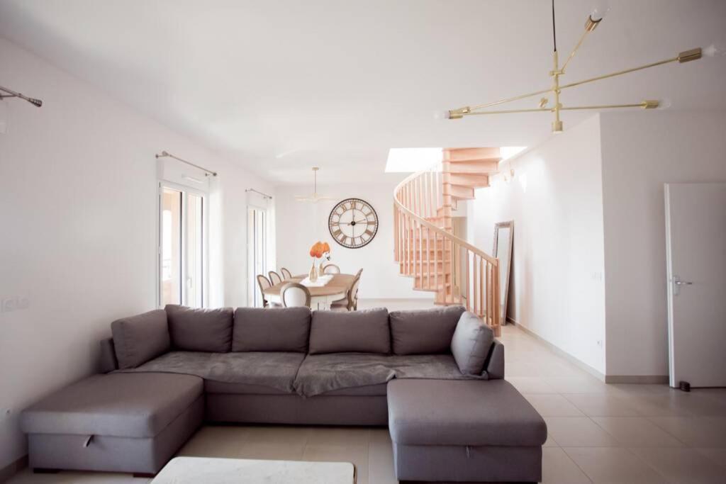 Magnifique Appartement Avec Vue Imprenable ラ・ロンド・レ・モール エクステリア 写真