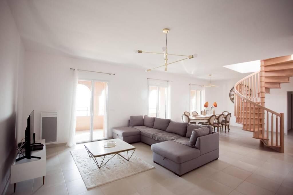 Magnifique Appartement Avec Vue Imprenable ラ・ロンド・レ・モール エクステリア 写真